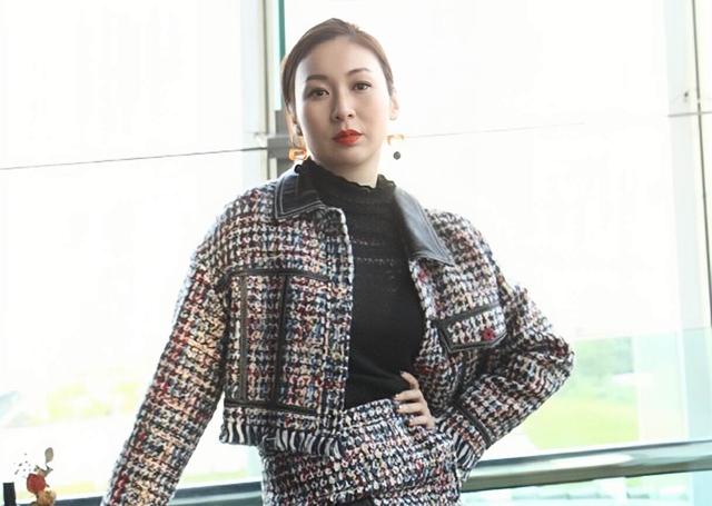 TVB女星莊思敏遭非禮，被外籍人士故意撞胸口，網(wǎng)友調(diào)侃：胸太大