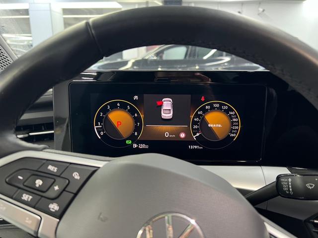 超高性價比！2022款大眾凌渡L，10萬出頭體驗8.9秒“超辣”推背感