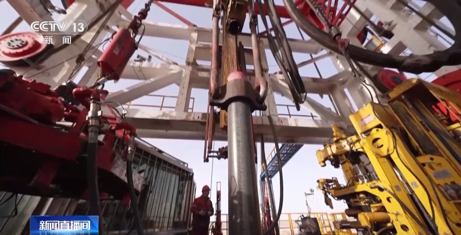 塔里木油田沙漠鉆井一年創(chuàng)造20多項(xiàng)紀(jì)錄