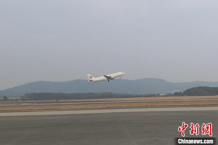 南昌至日本大阪往返直飛航線開通 助力區(qū)域開放新格局