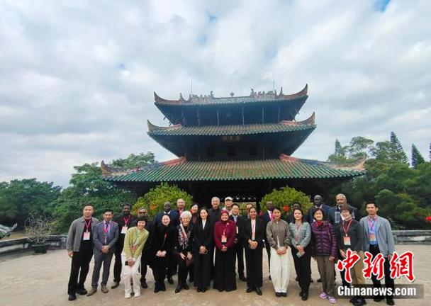 駐華外交官玉林行：感受中國(guó)文化魅力，共促友好交流