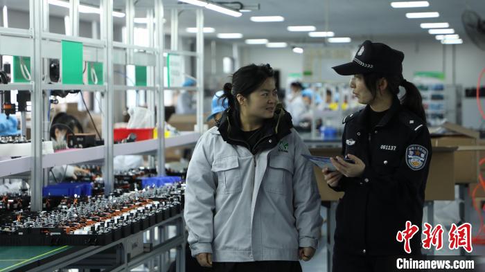 安徽公安多措并舉為民服務(wù)助企發(fā)展