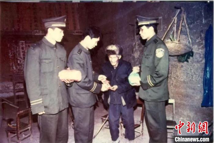 一個(gè)鐵路派出所半個(gè)世紀(jì)幫扶路