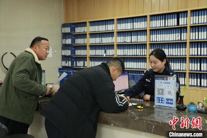 安徽公安多措并舉為民服務(wù)助企發(fā)展