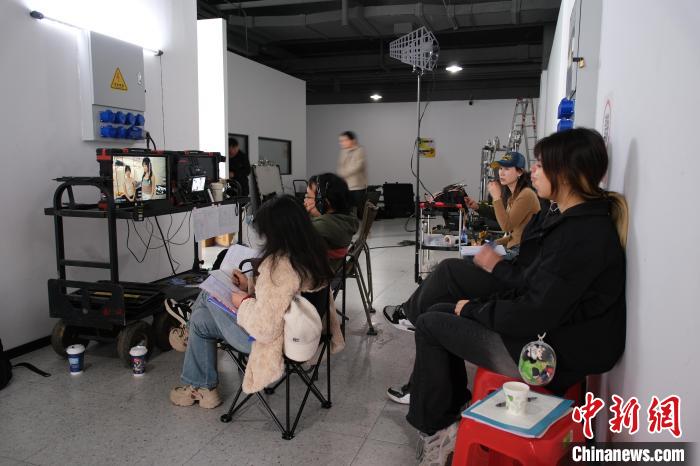 中國短劇“圈粉”世界 橫店國際短劇聯(lián)盟發(fā)布“三個一”規(guī)劃