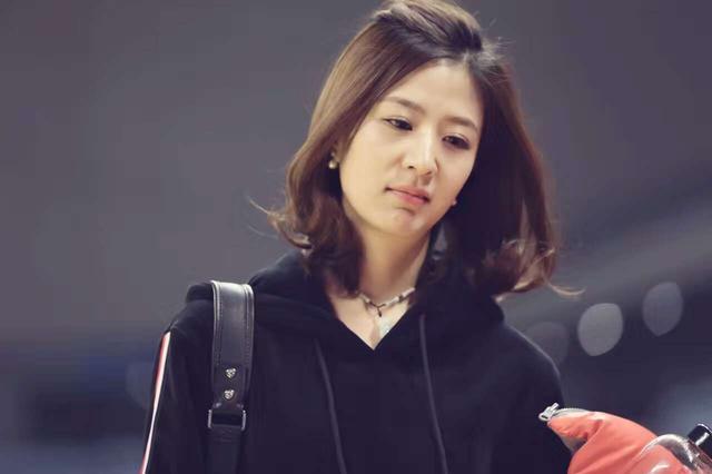 中超最美女主播賈紫婷，如今在CBA，千嬌百媚生