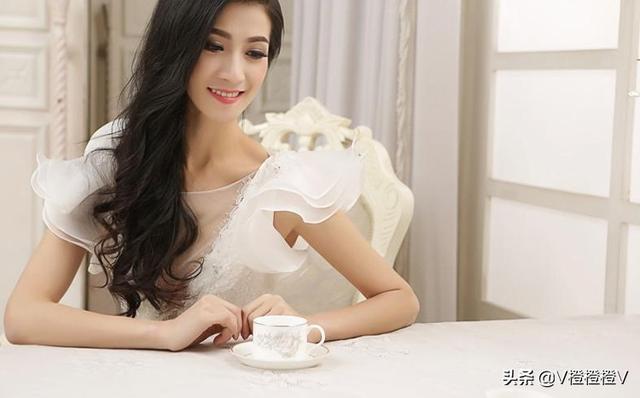 網(wǎng)紅娜寶兒