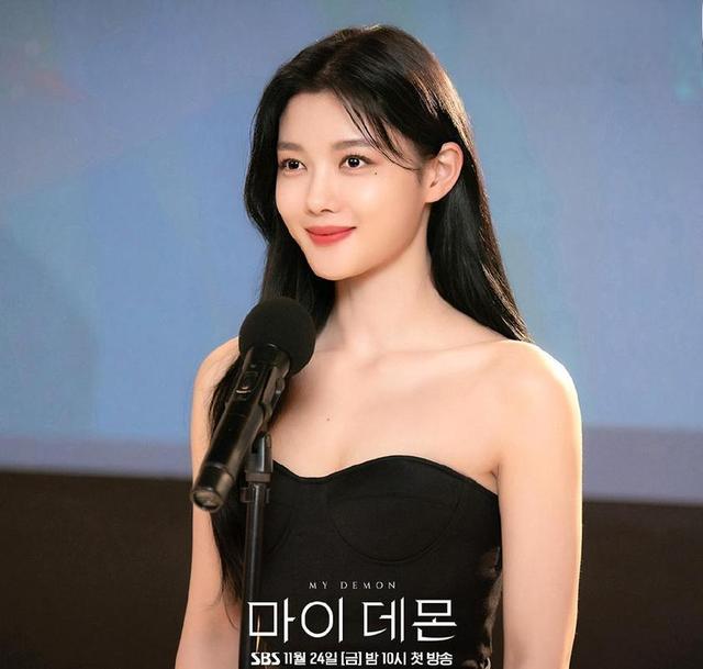 韓國最靚的美女拉拉隊員 1.樸姬蘭 2.金妍貞