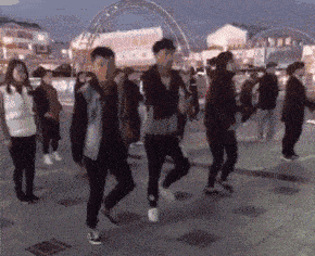 現(xiàn)在女大學生太開放, 這么隱私的東西露在外面, 男人看了都臉紅!