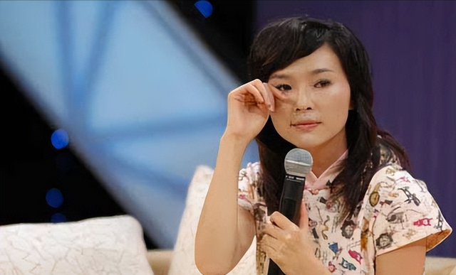 2008年，那個播報汶川地震時流淚的女主播寧遠，如今怎么樣了？