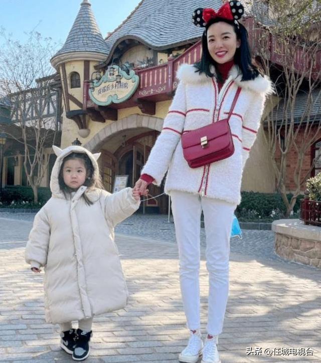 美女主播劉彥池：和王勵(lì)勤分手嫁富商，生女被豪寵，38歲依舊美艷