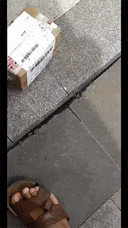 現(xiàn)在女大學生太開放, 這么隱私的東西露在外面, 男人看了都臉紅!