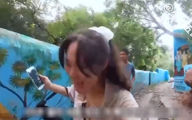 毀三觀！韓國女主播到印度旅游被男子尾隨露私處，評(píng)論區(qū)相當(dāng)炸裂