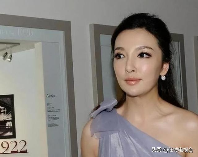 美女主播劉彥池：和王勵(lì)勤分手嫁富商，生女被豪寵，38歲依舊美艷