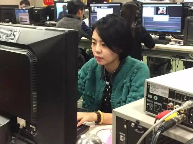 「勤勉」美女主播系列之苑勁齡 美麗且勤勉的專業(yè)媒體人！