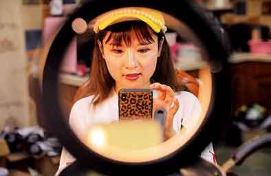 當(dāng)漁網(wǎng)接上互聯(lián)網(wǎng)：濱海小鎮(zhèn)3000主播賣海鮮，一年帶貨50億