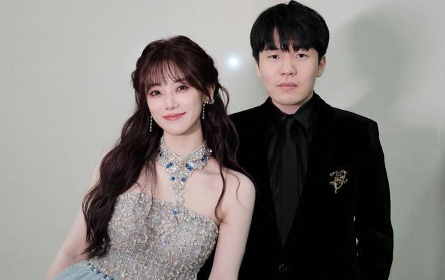 出道即巔峰！LPL主持人小鈺COS澤麗！完美還原！