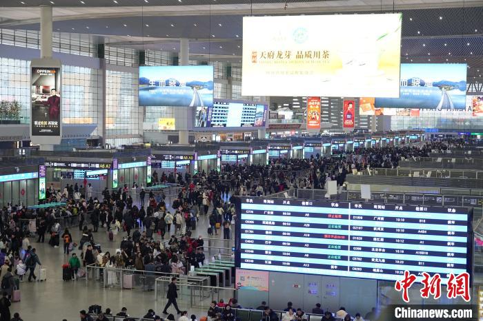 2025年春運(yùn)西南鐵路發(fā)送旅客超5700萬人次 創(chuàng)歷史新高