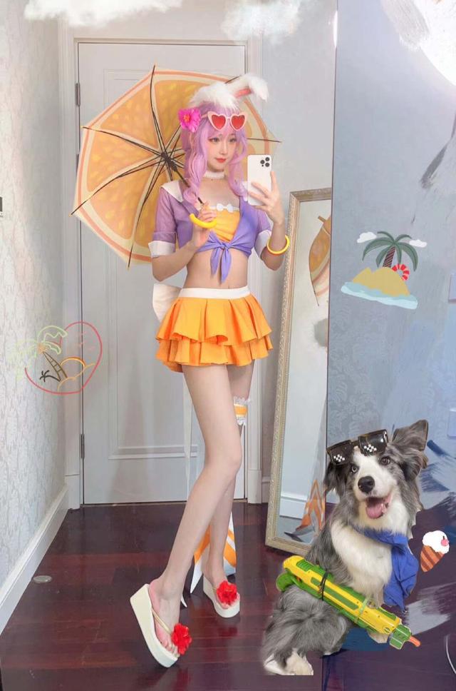 王者解說琪琪COS公孫離，比基尼、大長腿超絕！和趙麗穎氣質(zhì)不同