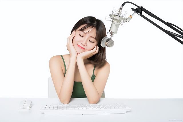 女主播，就只會阿諛諂媚、賣弄風騷？