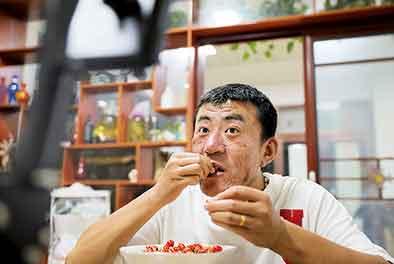 當(dāng)漁網(wǎng)接上互聯(lián)網(wǎng)：濱海小鎮(zhèn)3000主播賣海鮮，一年帶貨50億