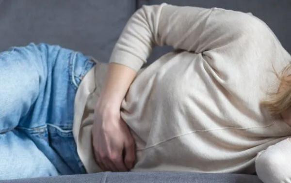 網(wǎng)絡(luò)主播突然斷播，緊急送醫(yī)！因一個動作，腹腔出血超1000ml