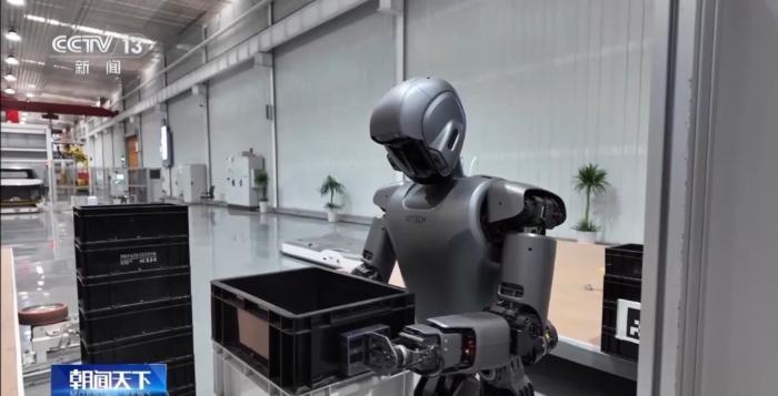 機(jī)器人“派對(duì)”各展“身手” 解碼人工智能新未來(lái)