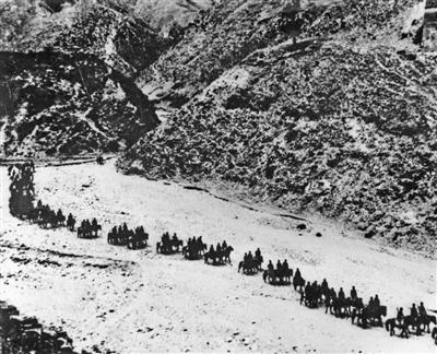 游擊健兒逞英豪