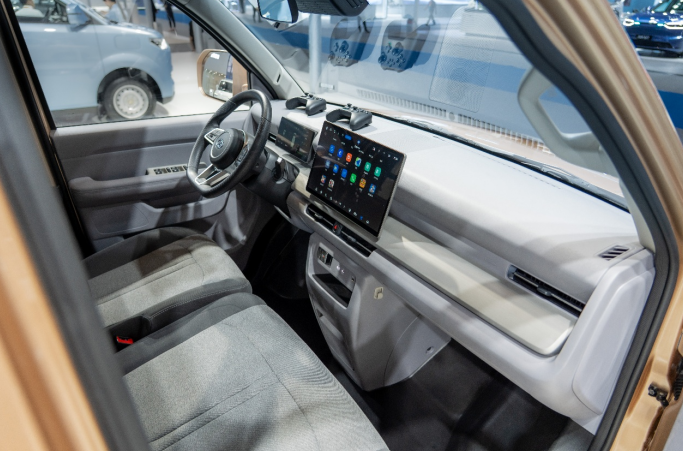 瑞馳汽車亮相2025世界智博會，以五大自研技術(shù)引領商用車智慧生態(tài)