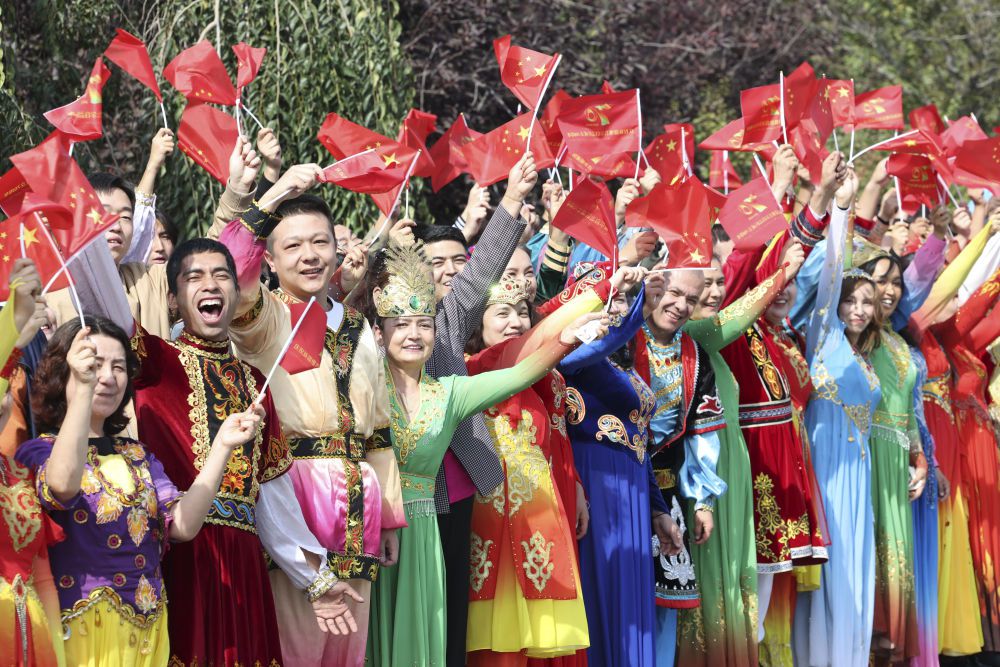 總書記新疆行｜記者手記：時代面孔里的滄桑巨變